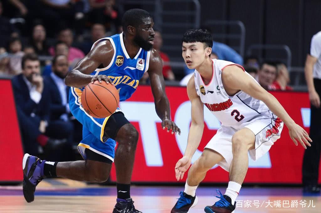 爱游戏体育官网马赛训练开放日，赛前更衣室发声引欢呼，德甲在即，纪律约束更严格的简单介绍